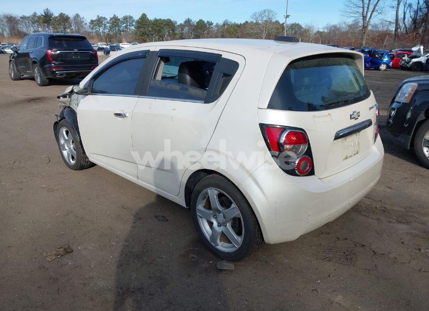 Photo 3 of 2015 Chevrolet Sonic LTZ AUTO (VIN 1G1JE6SB6F4145044)