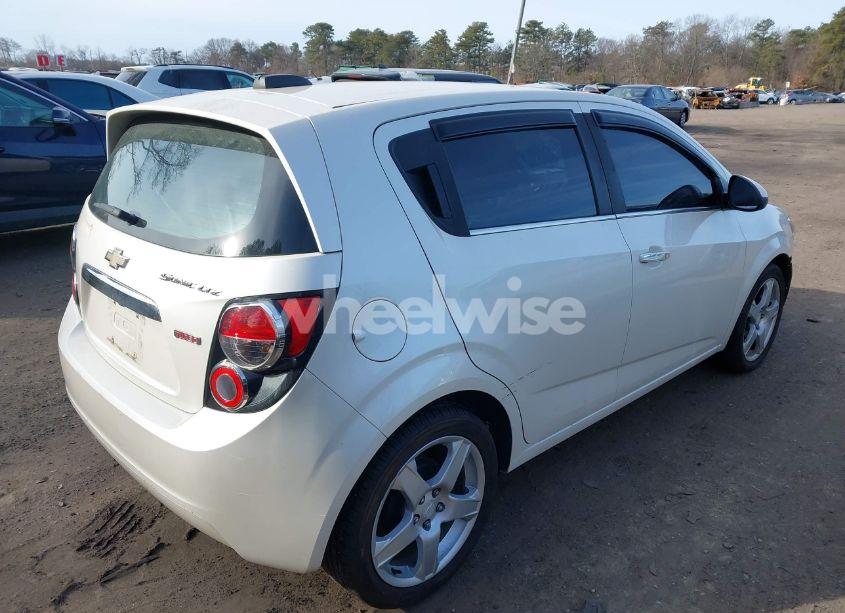 Photo 4 of 2015 Chevrolet Sonic LTZ AUTO (VIN 1G1JE6SB6F4145044)