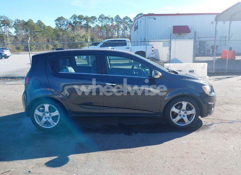 Photo 13 of 2015 Chevrolet Sonic LTZ AUTO (VIN 1G1JE6SB6F4194437)