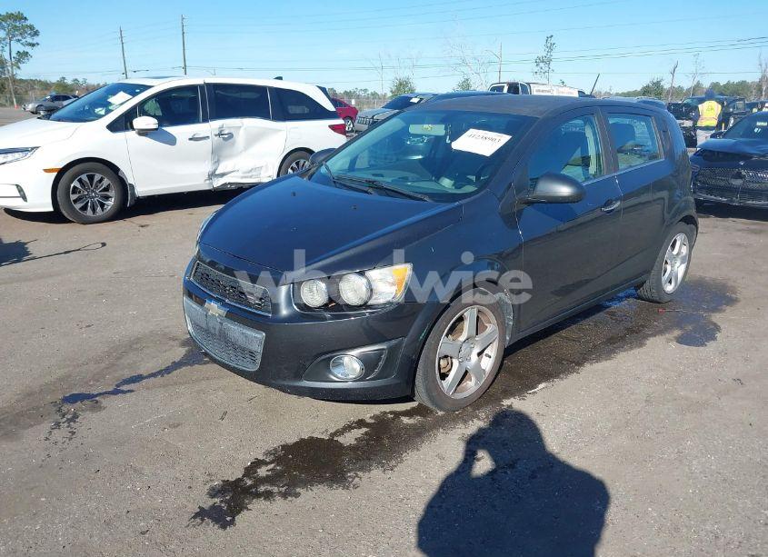 Photo 2 of 2015 Chevrolet Sonic LTZ AUTO (VIN 1G1JE6SB6F4194437)