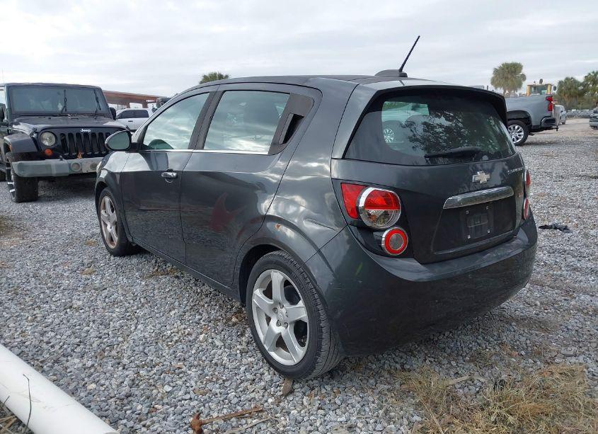 Photo 3 of 2016 Chevrolet Sonic LTZ AUTO (VIN 1G1JE6SB6G4153761)