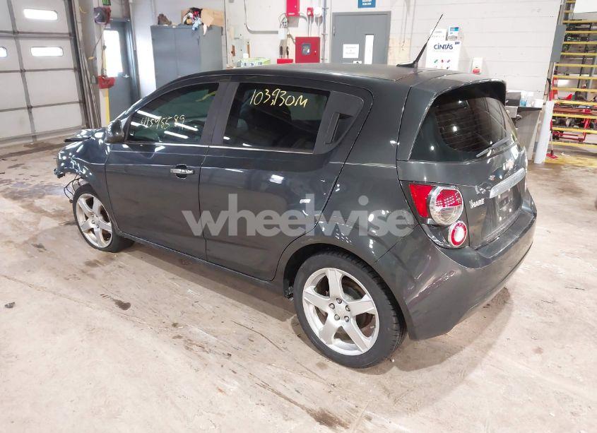 Photo 3 of 2014 Chevrolet Sonic LTZ AUTO (VIN 1G1JE6SB7E4180142)