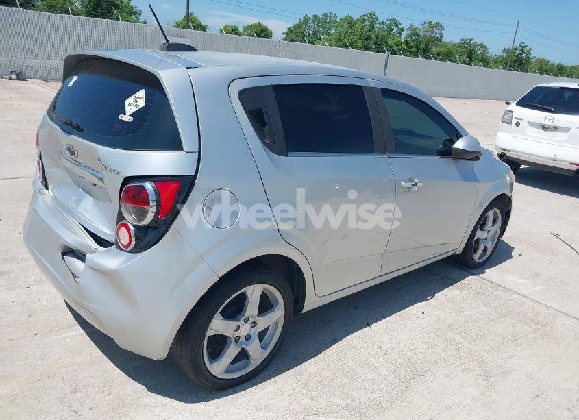 Photo 4 of 2015 Chevrolet Sonic LTZ AUTO (VIN 1G1JE6SB7F4107077)