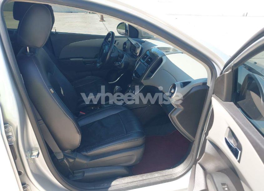 Photo 5 of 2015 Chevrolet Sonic LTZ AUTO (VIN 1G1JE6SB7F4107077)