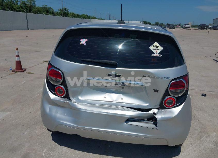 Photo 6 of 2015 Chevrolet Sonic LTZ AUTO (VIN 1G1JE6SB7F4107077)