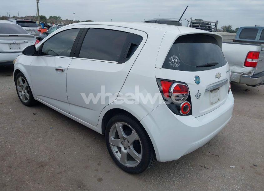 Photo 3 of 2015 Chevrolet Sonic LTZ AUTO (VIN 1G1JE6SB7F4108424)