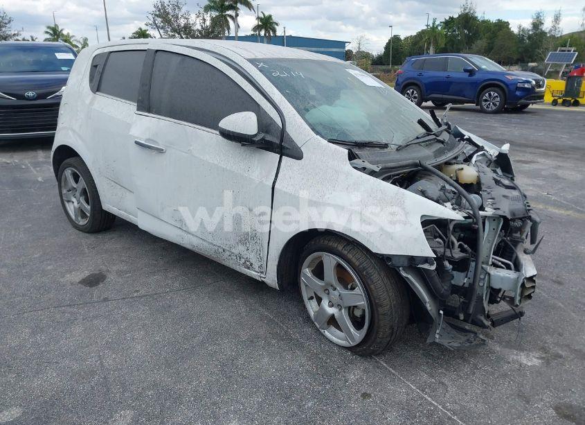 2015 Chevrolet Sonic LTZ AUTO (VIN 1G1JE6SB7F4122114) main photo