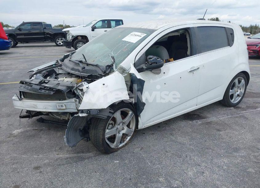 Photo 2 of 2015 Chevrolet Sonic LTZ AUTO (VIN 1G1JE6SB7F4122114)