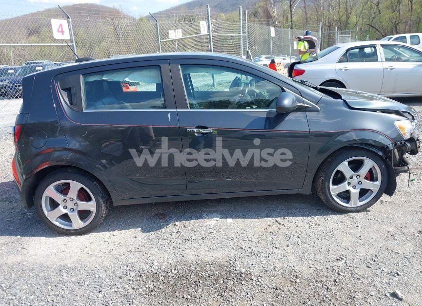Photo 13 of 2015 Chevrolet Sonic LTZ AUTO (VIN 1G1JE6SB7F4201542)