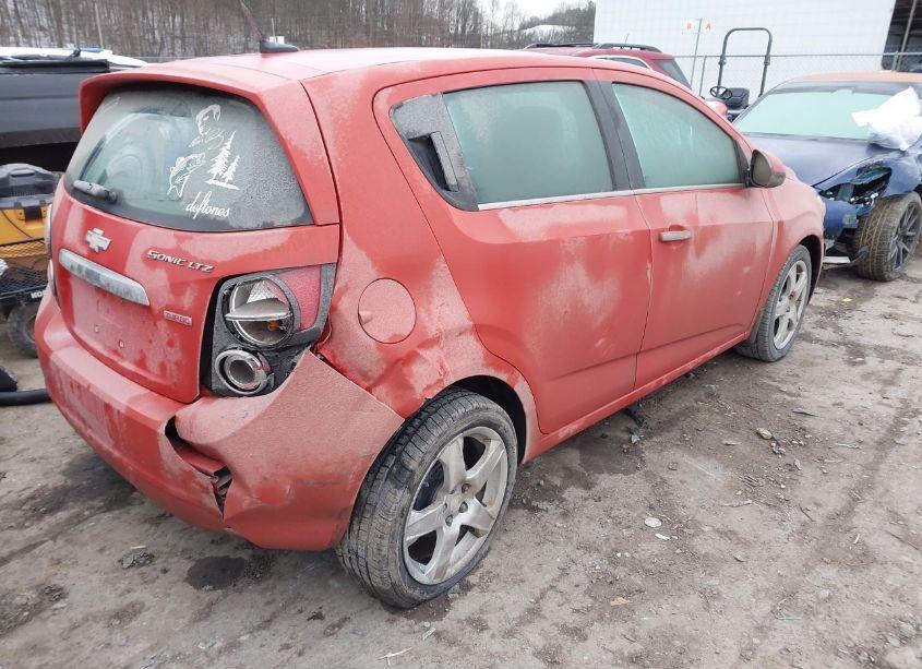 Photo 4 of 2013 Chevrolet Sonic LTZ AUTO (VIN 1G1JE6SB8D4104413)