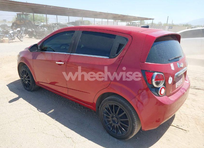 Photo 3 of 2014 Chevrolet Sonic LTZ AUTO (VIN 1G1JE6SB8E4117132)