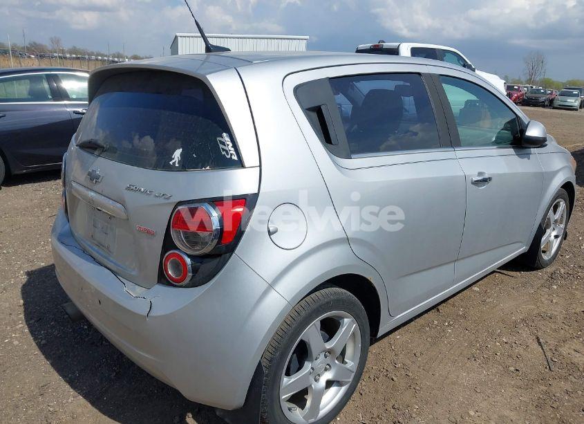 Photo 4 of 2014 Chevrolet Sonic LTZ AUTO (VIN 1G1JE6SB8E4218266)