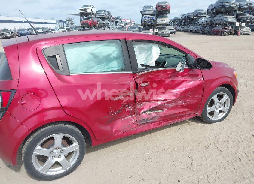 Photo 6 of 2014 Chevrolet Sonic LTZ AUTO (VIN 1G1JE6SB8E4226707)