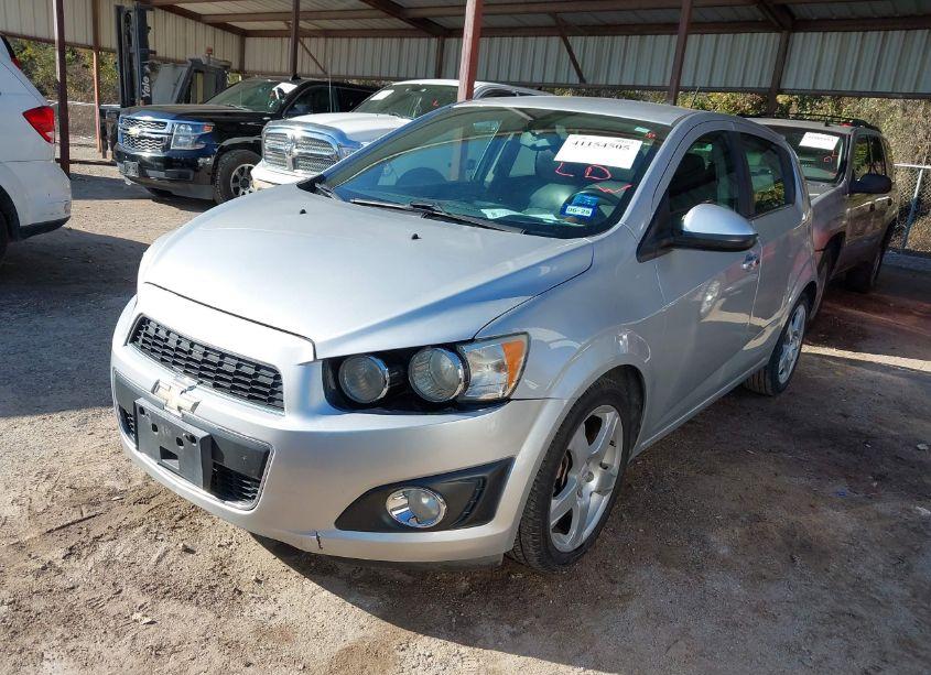 Photo 2 of 2015 Chevrolet Sonic LTZ AUTO (VIN 1G1JE6SB8F4121229)