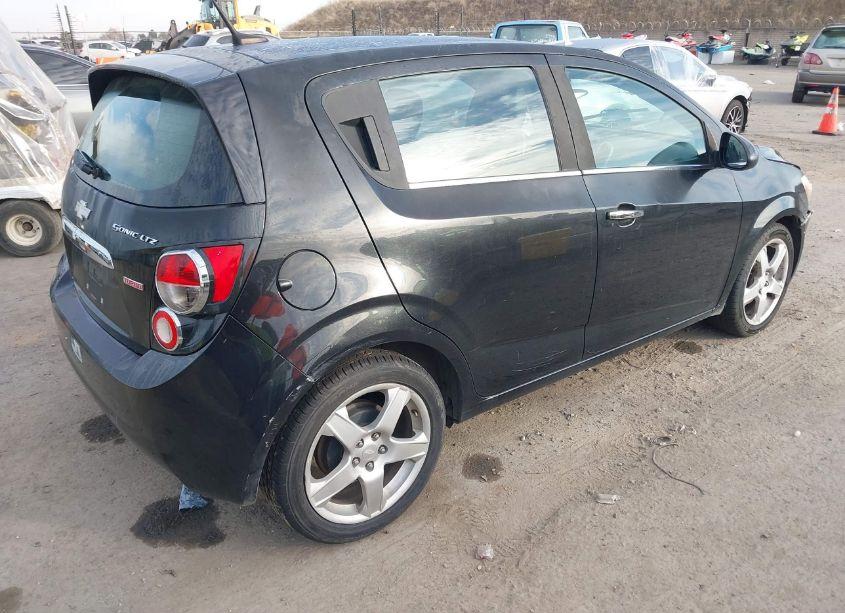 Photo 4 of 2013 Chevrolet Sonic LTZ AUTO (VIN 1G1JE6SB9D4222857)