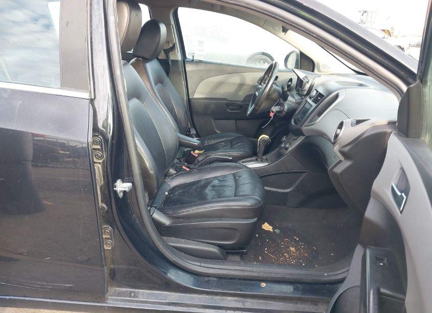 Photo 5 of 2013 Chevrolet Sonic LTZ AUTO (VIN 1G1JE6SB9D4222857)