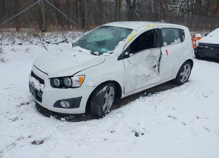 Photo 2 of 2015 Chevrolet Sonic LTZ AUTO (VIN 1G1JE6SB9F4103371)