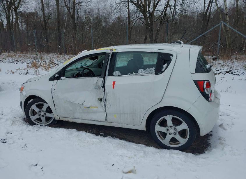 Photo 6 of 2015 Chevrolet Sonic LTZ AUTO (VIN 1G1JE6SB9F4103371)