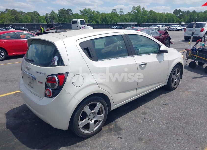 Photo 4 of 2015 Chevrolet Sonic LTZ AUTO (VIN 1G1JE6SB9F4116735)