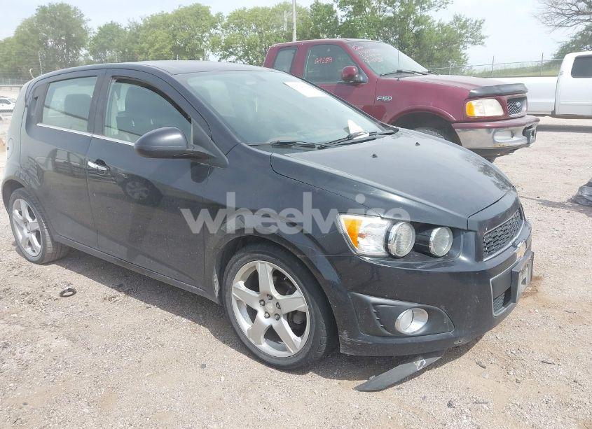2015 Chevrolet Sonic LTZ AUTO (VIN 1G1JE6SB9F4199406) main photo