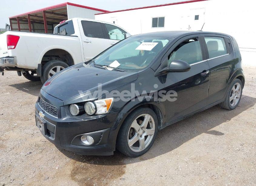Photo 2 of 2015 Chevrolet Sonic LTZ AUTO (VIN 1G1JE6SB9F4199406)