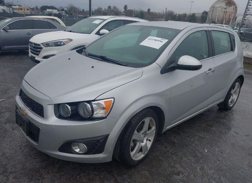 Photo 2 of 2014 Chevrolet Sonic LTZ AUTO (VIN 1G1JE6SBXE4207785)