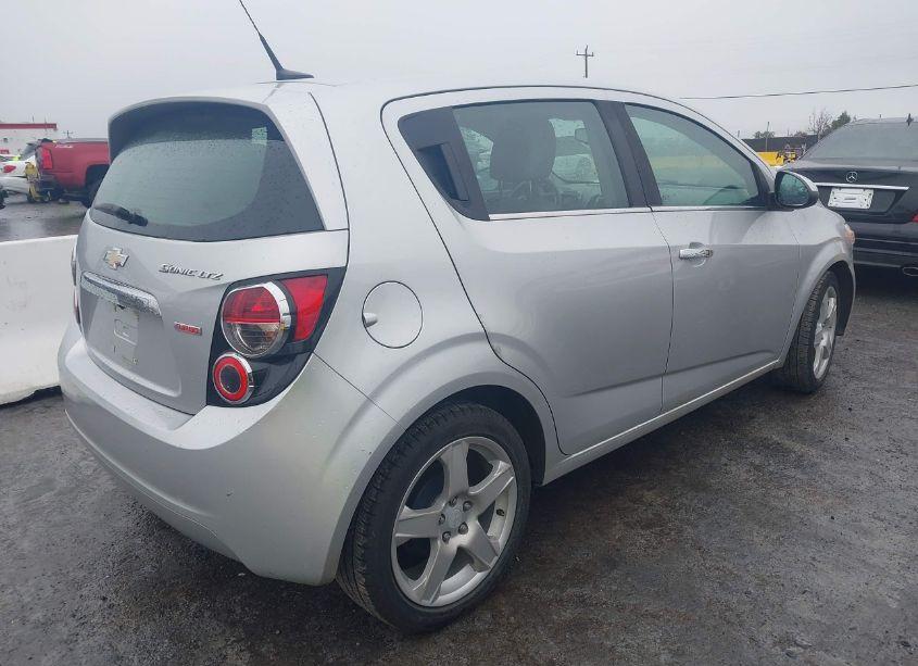 Photo 4 of 2014 Chevrolet Sonic LTZ AUTO (VIN 1G1JE6SBXE4207785)