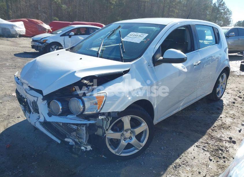 Photo 2 of 2013 Chevrolet Sonic LTZ AUTO (VIN 1G1JE6SH0D4169650)
