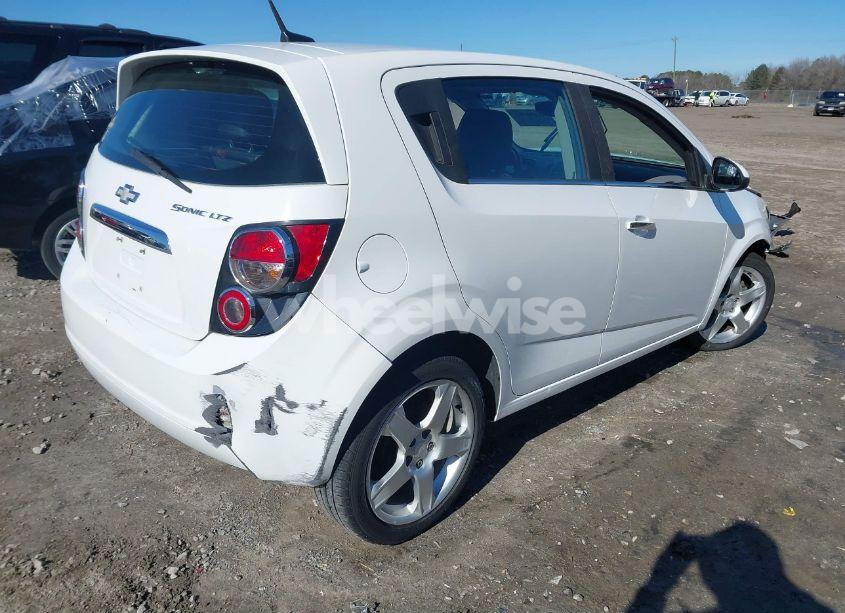 Photo 4 of 2013 Chevrolet Sonic LTZ AUTO (VIN 1G1JE6SH0D4169650)