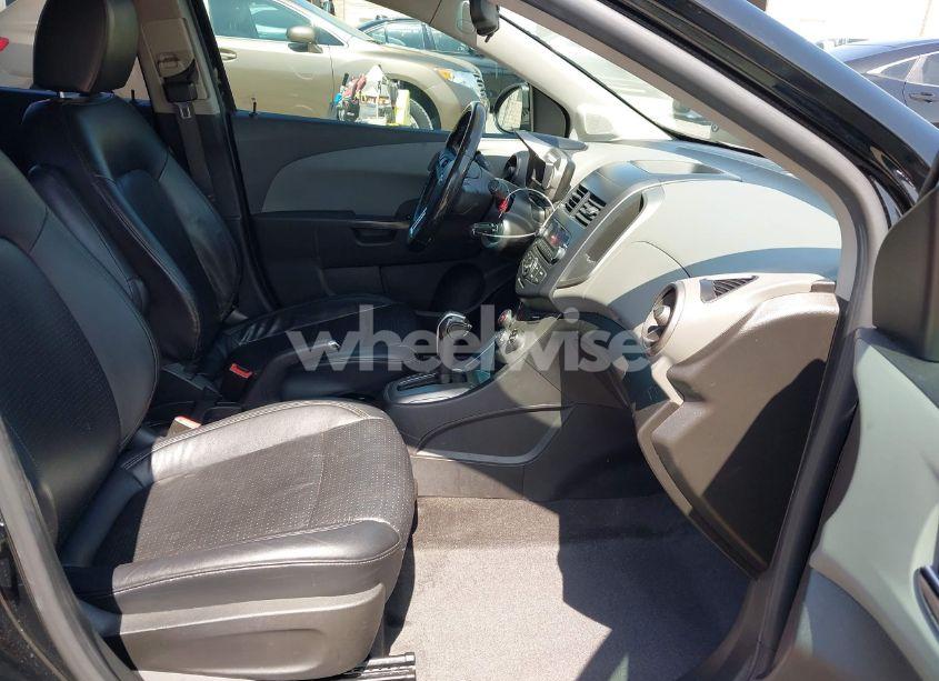 Photo 5 of 2012 Chevrolet Sonic 2LZ (VIN 1G1JE6SH1C4139930)