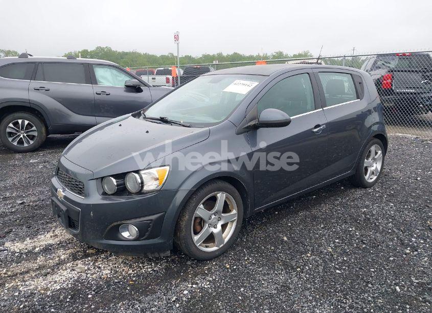 Photo 2 of 2013 Chevrolet Sonic LTZ AUTO (VIN 1G1JE6SH8D4172635)