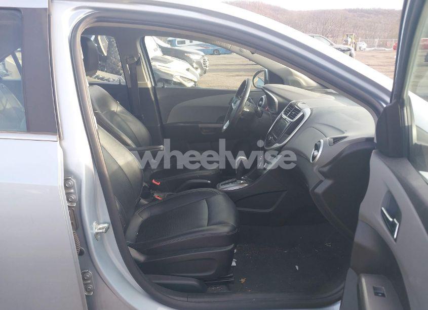 Photo 5 of 2018 Chevrolet Sonic PREMIER AUTO (VIN 1G1JF5SB0J4132905)