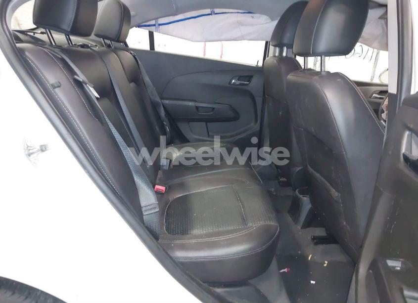 Photo 8 of 2020 Chevrolet Sonic FWD PREMIER (VIN 1G1JF5SB1L4120104)