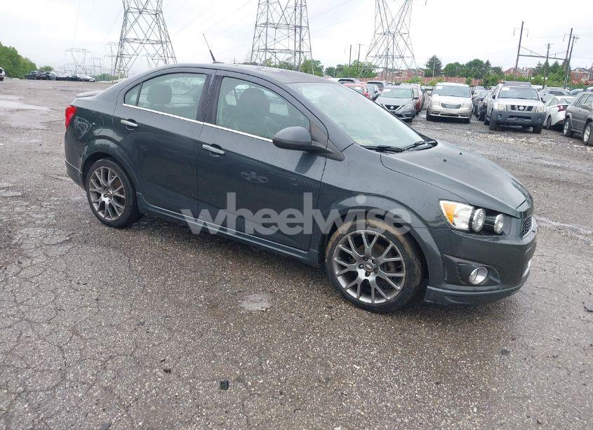 2014 Chevrolet Sonic LTZ MANUAL (VIN 1G1JF5SB2E4229027) main photo