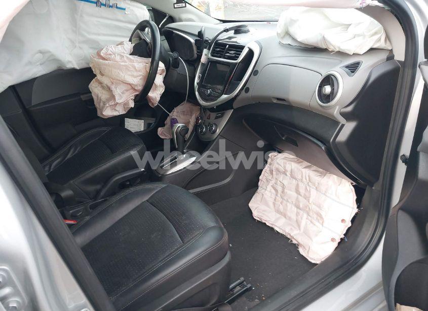 Photo 5 of 2019 Chevrolet Sonic PREMIER AUTO (VIN 1G1JF5SB5K4121903)