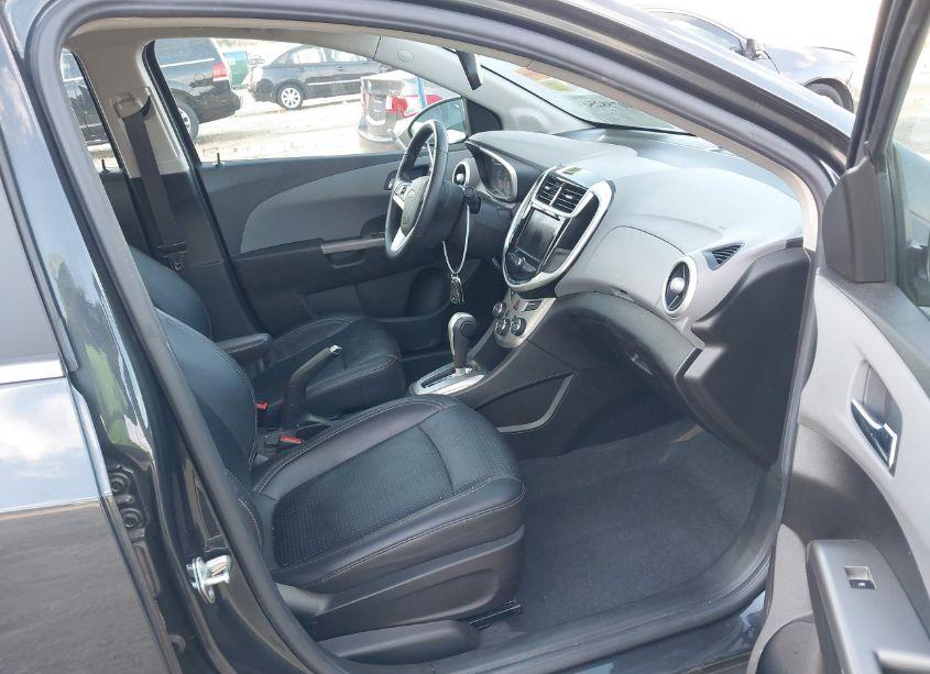 Photo 5 of 2020 Chevrolet Sonic FWD PREMIER (VIN 1G1JF5SB9L4119850)