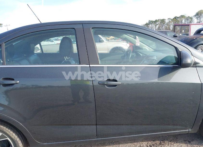 Photo 13 of 2019 Chevrolet Sonic PREMIER AUTO (VIN 1G1JF5SBXK4124358)