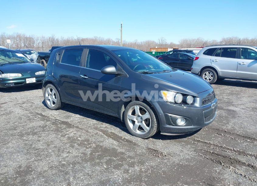 2013 Chevrolet Sonic LTZ MANUAL (VIN 1G1JF6SB1D4105304) main photo