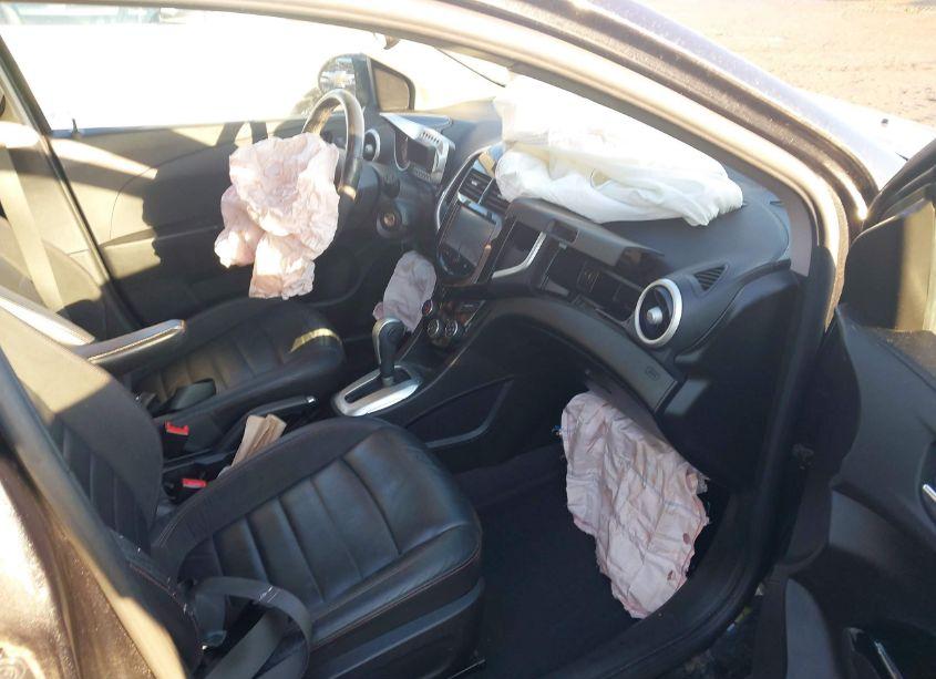 Photo 5 of 2015 Chevrolet Sonic RS AUTO (VIN 1G1JG6SB0F4143204)