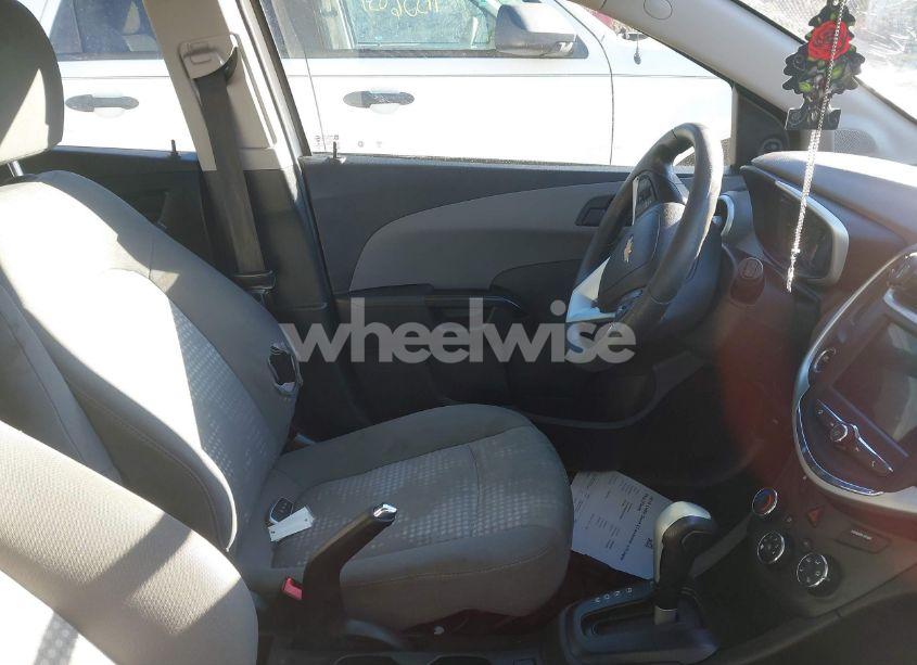 Photo 5 of 2019 Chevrolet Sonic LT AUTO (VIN 1G1JG6SB2K4128620)