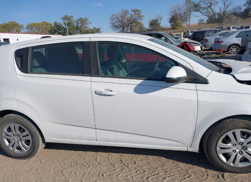 Photo 13 of 2019 Chevrolet Sonic LT AUTO (VIN 1G1JG6SB2K4139102)