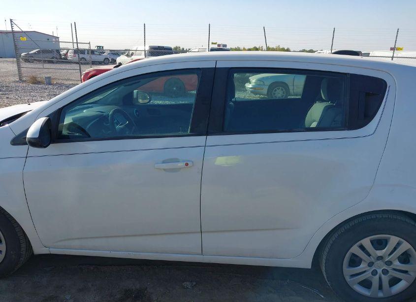 Photo 14 of 2019 Chevrolet Sonic LT AUTO (VIN 1G1JG6SB2K4139102)