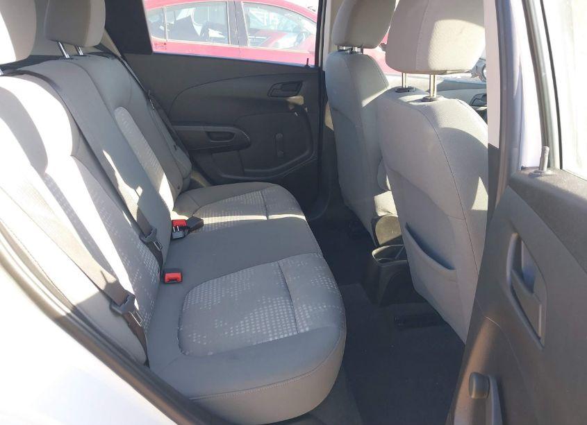 Photo 8 of 2019 Chevrolet Sonic LT AUTO (VIN 1G1JG6SB2K4139102)