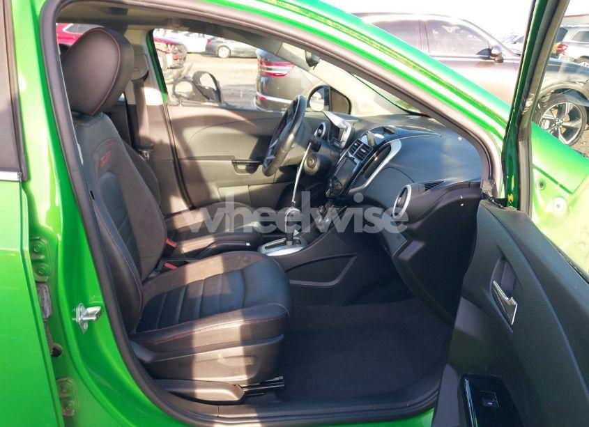 Photo 5 of 2015 Chevrolet Sonic RS AUTO (VIN 1G1JG6SB4F4202352)