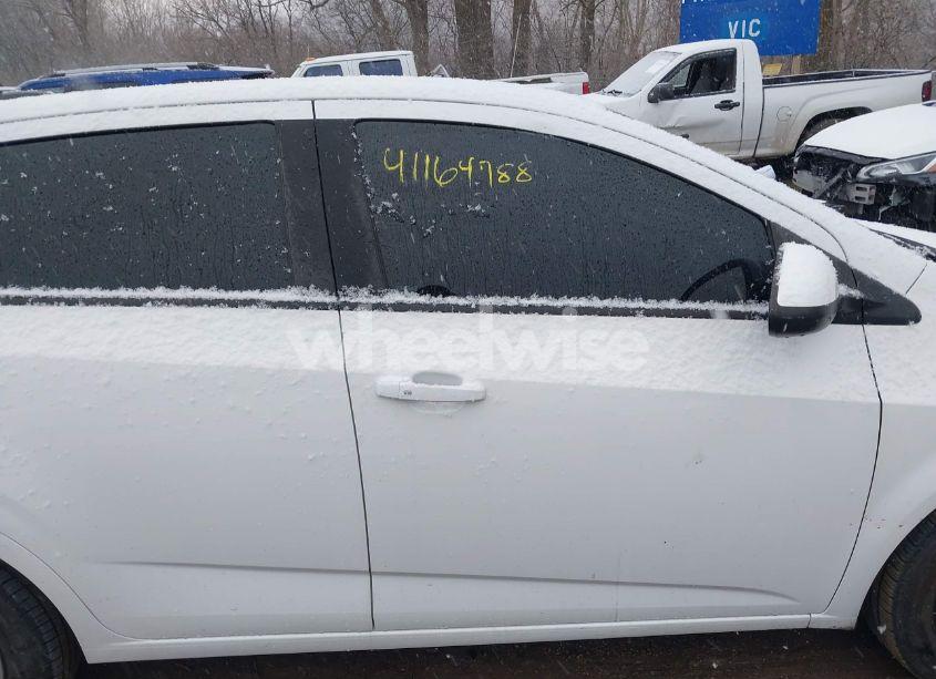 Photo 12 of 2019 Chevrolet Sonic LT AUTO (VIN 1G1JG6SB5K4132449)