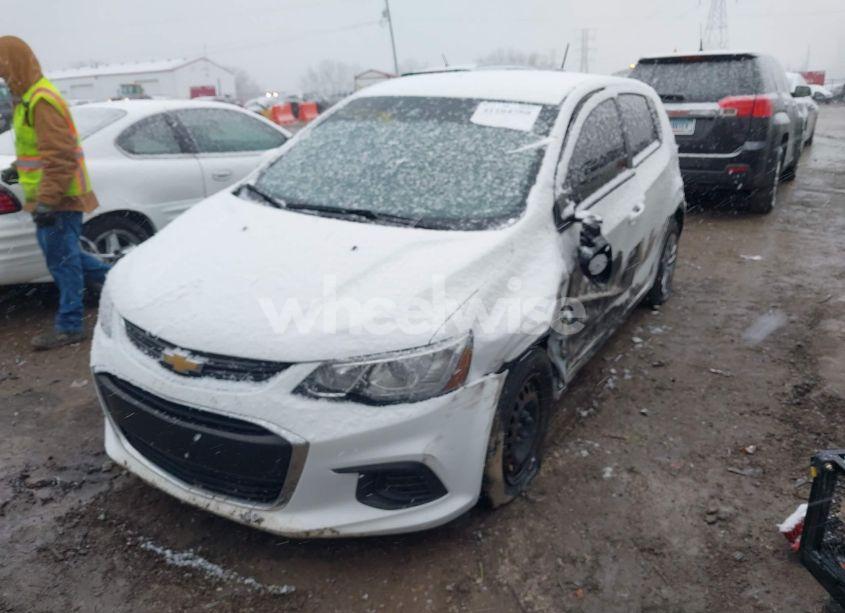 Photo 2 of 2019 Chevrolet Sonic LT AUTO (VIN 1G1JG6SB5K4132449)