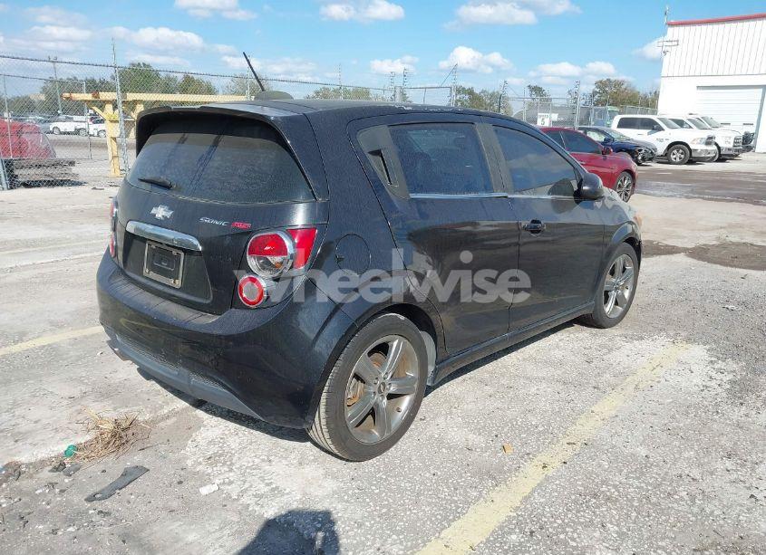 Photo 4 of 2015 Chevrolet Sonic RS AUTO (VIN 1G1JG6SB7F4135777)