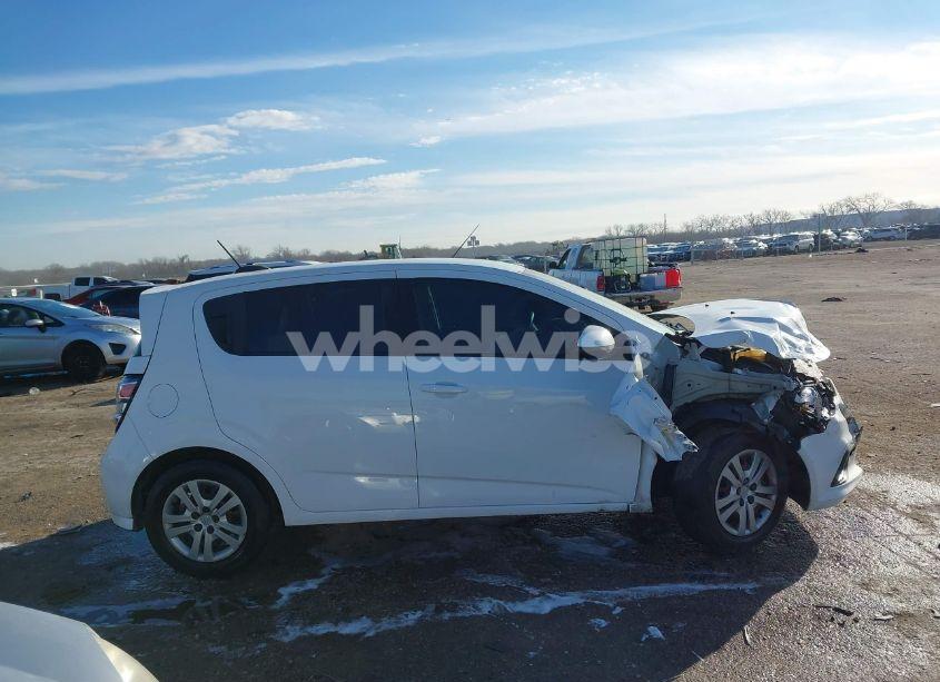 Photo 13 of 2019 Chevrolet Sonic LT AUTO (VIN 1G1JG6SB8K4136902)