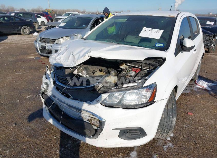 Photo 6 of 2019 Chevrolet Sonic LT AUTO (VIN 1G1JG6SB8K4136902)