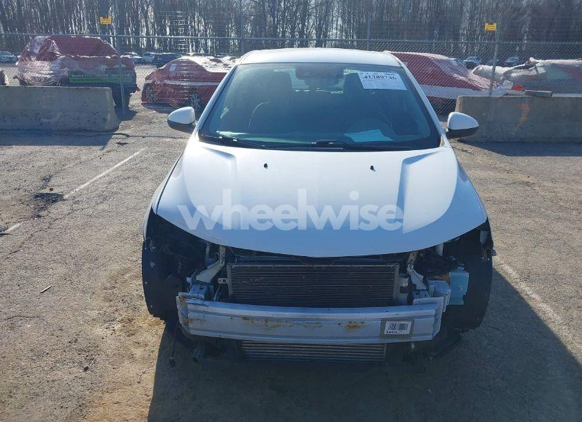 Photo 12 of 2020 Chevrolet Sonic FWD 1FL 5-DOOR (VIN 1G1JG6SB8L4109586)